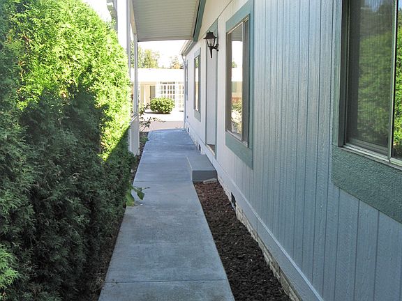 4th image of 3700 14th Ave SE Unit 109