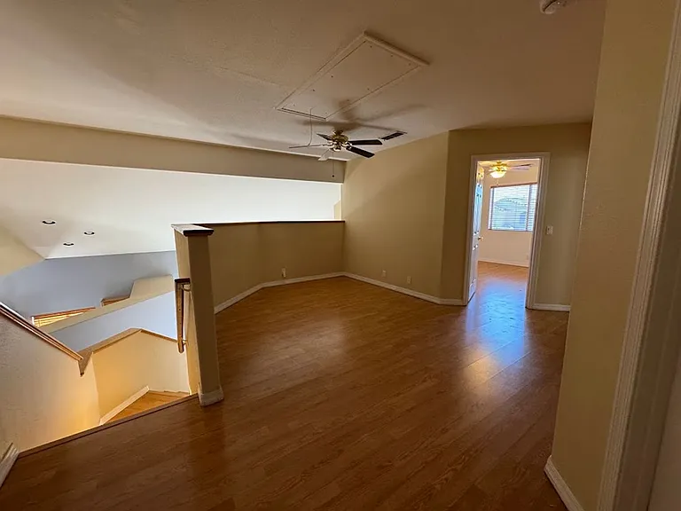 1510 E Charleston Ave — Photo 20
