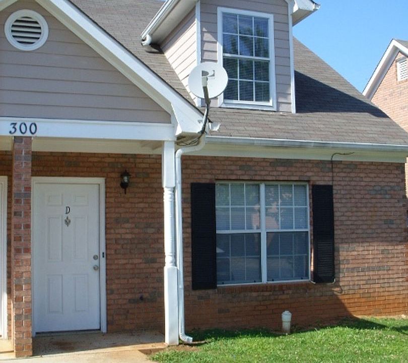 1st image of 300 Rosehip Ln #300C