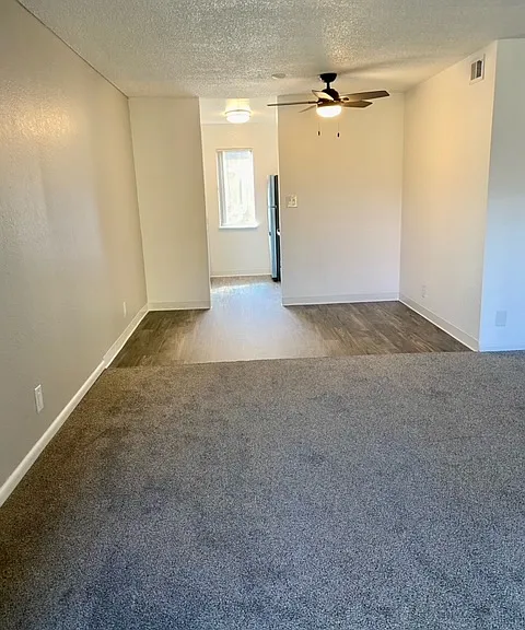 Evergreen Ridge Apartments — Photo 11