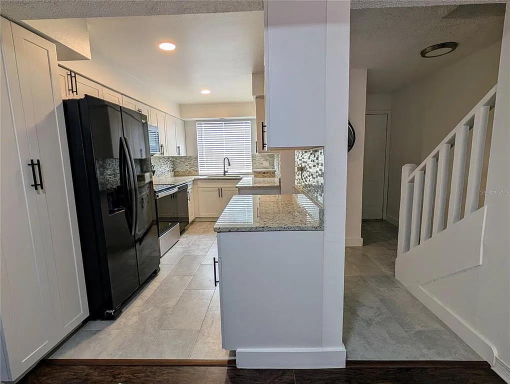 3 bed, 2.5 bath, 1588 sqft, $2,600 — Photo 4