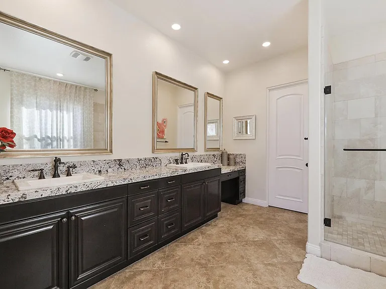 81600 Macbeth St — Photo 19