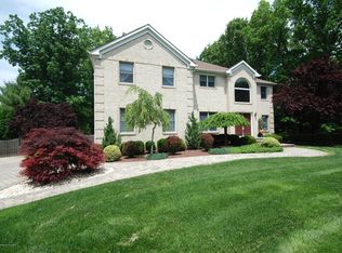 4 Crystal Ct, Freehold, NJ 07728