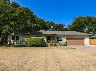 1704 Wilson Rd, Fort Worth, TX 76112