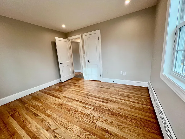188 Sumner Ave — Photo 14