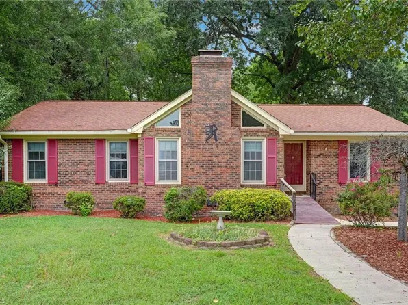 1823 Woodhue Dr, Burlington, NC 27215
