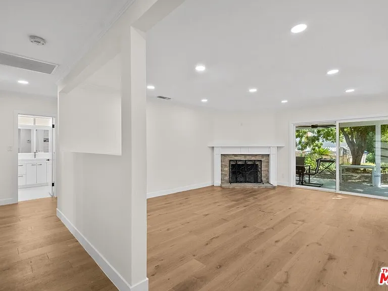10780 Deliban St — Photo 2