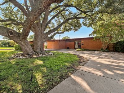 2942 Randy Ln, Farmers Branch, TX, 75234