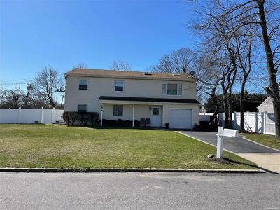 82 Ace Court, West Islip, NY, 11795