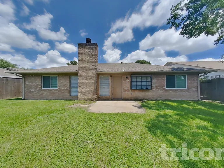 17719 Glenpatti Dr — Photo 15
