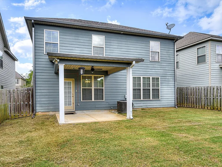 5564 Connor Dr — Photo 36