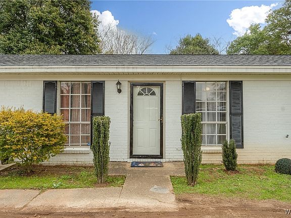 3rd image of 2803 Deerfield Ln