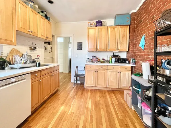 6 Colliston Rd, Brighton, MA