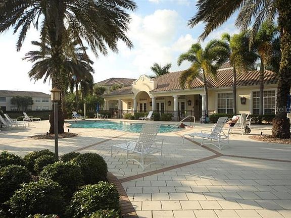 3rd image of 812 Triano Cir #812