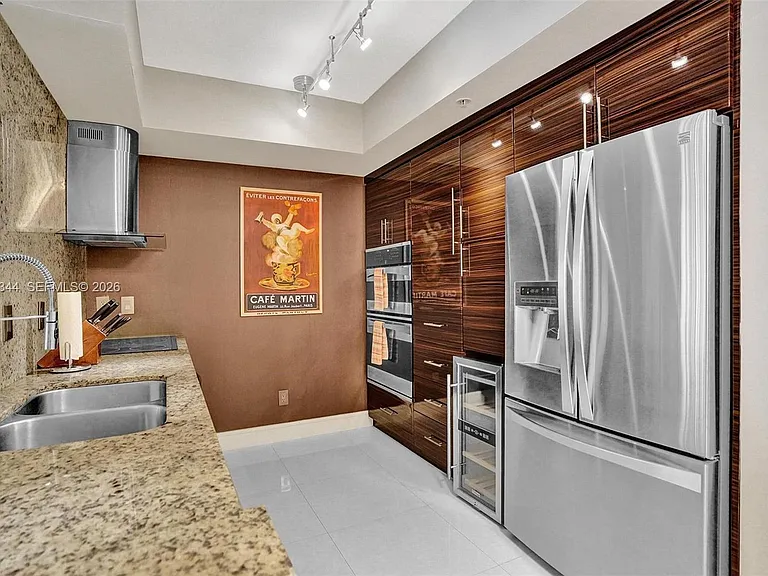 325 Biscayne Blvd #2519 — Photo 23