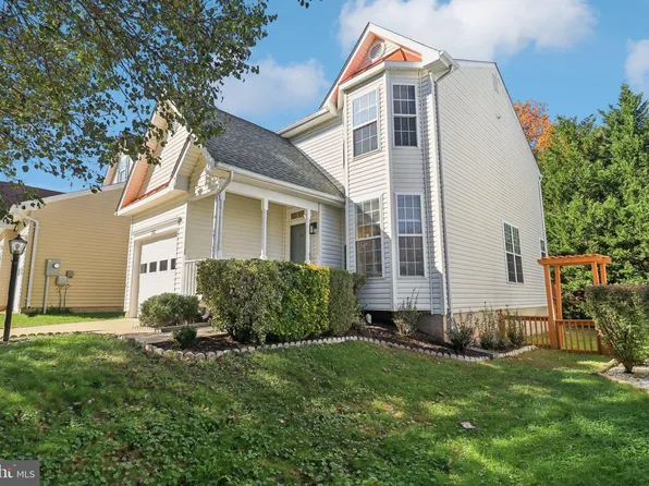 13037 Thrift Ln, Woodbridge, VA 22193