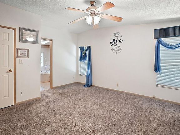 4th image of 25109 Bellevue