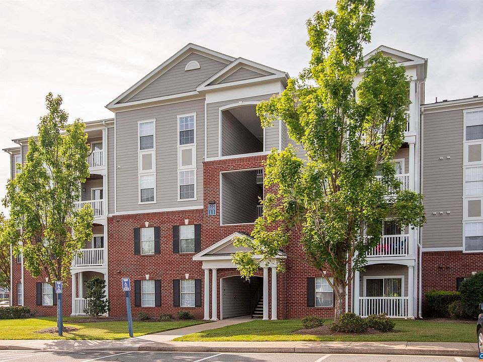 1st image of 122 Yellowstone Dr APT 208