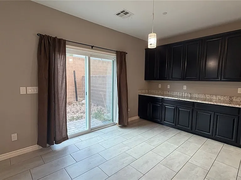 6943 Denio Island St — Photo 7