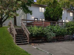 421 Samoa Dr, Iowa City, IA 52246