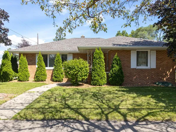 356 W 19th Ave, Oshkosh, WI 54902