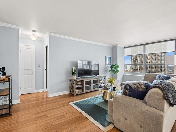 4th image of 3550 N Lake Shore Dr APT 2424