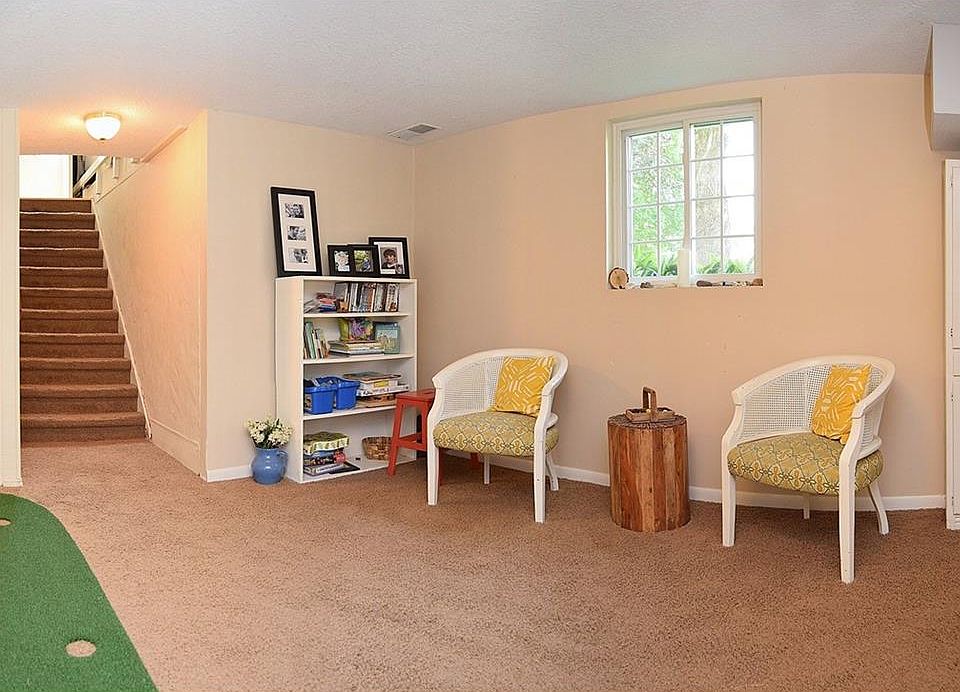1st image of 1102 S Park Ave