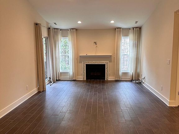 Family Room w/ Gas Fireplace