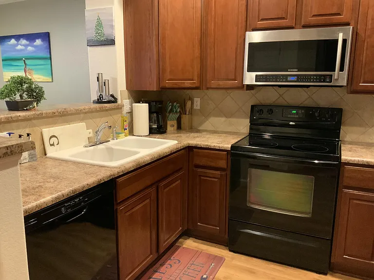 11207 Osage Cir #C — Photo 7