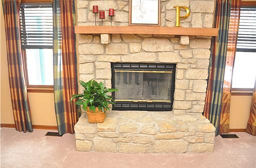 4th image of 765 Pinehurst Dr