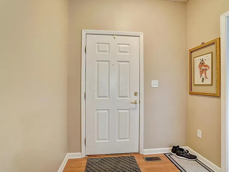 728 Spring Valley Dr — Photo 35
