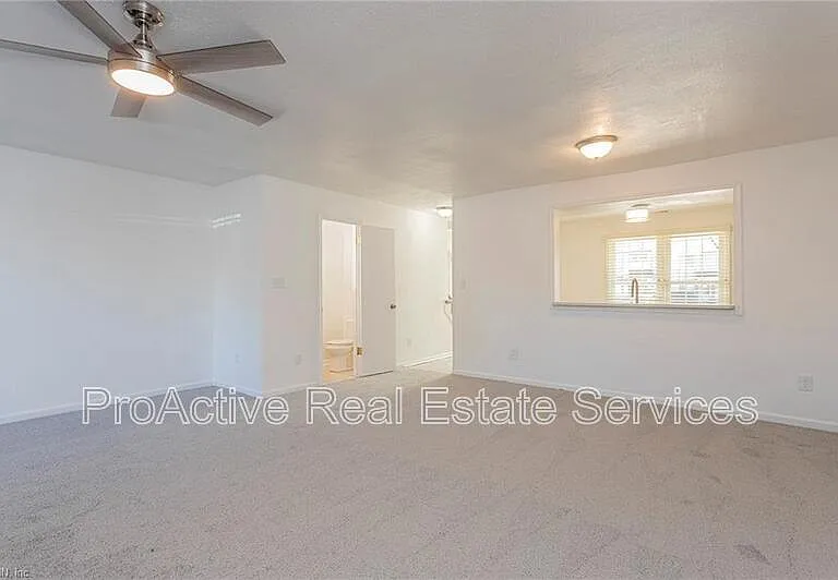 5684 Campus Dr — Photo 11