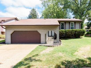 12462 Sandycreek Ln, Florissant, MO
