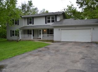 1N714 Macqueen Dr, West Chicago, IL 60185