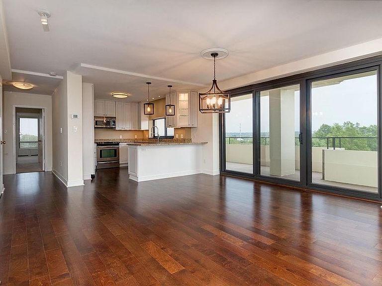 1 Bratenahl Pl Cleveland, OH, 44108 Apartments for Rent Zillow