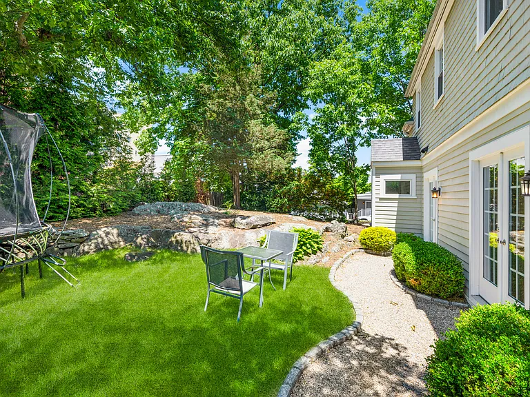 22 Vanderburgh Ave — Photo 32