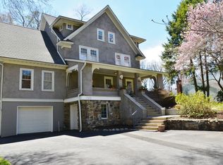 122 Pollard Rd, Mountain Lakes, NJ 07046