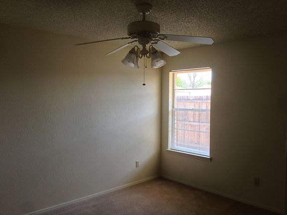 2nd image of 1404 Chapel Ridge Rd