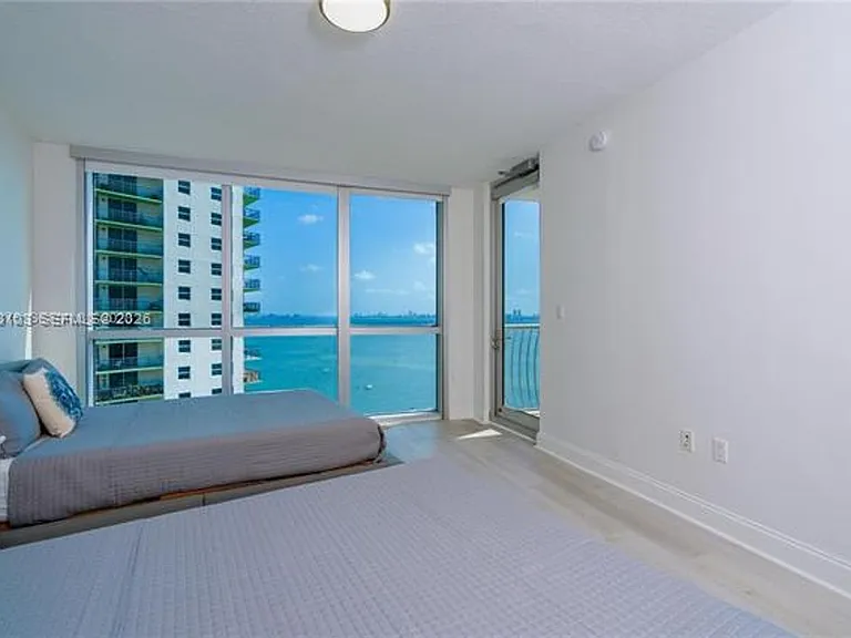 1750 N Bayshore Dr #2401 — Photo 17