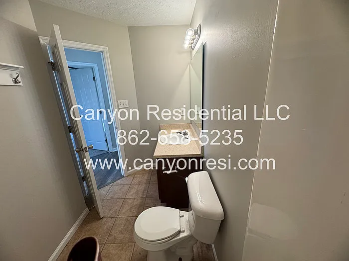 109 Hayes Ct — Photo 5