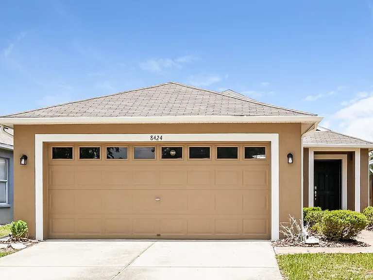 8424 Deer Chase Dr — Photo 1
