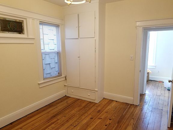 4th image of 8 Romaine Ave #2