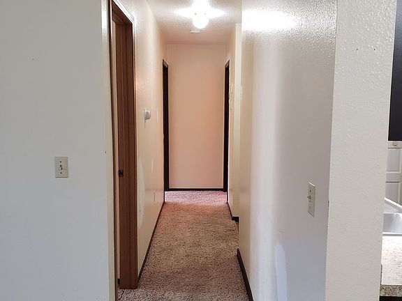 5th image of 904 13th St NE #1