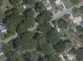 618 73rd St, Newport News, VA 23605
