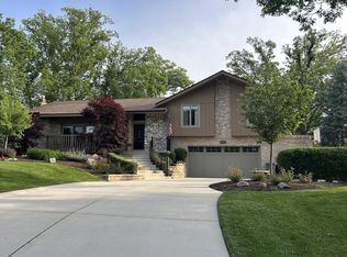 10348 Woburn Ct, Orland Park, IL 60462