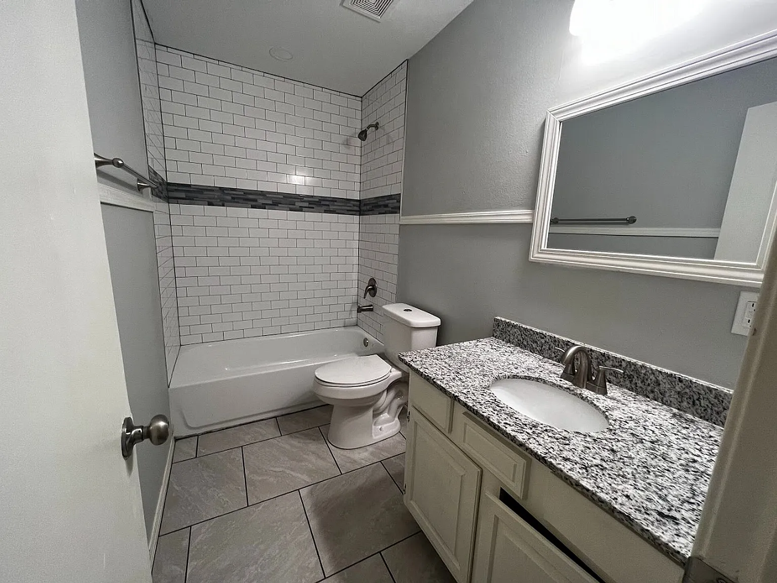 Morningside Apartments — Photo 3