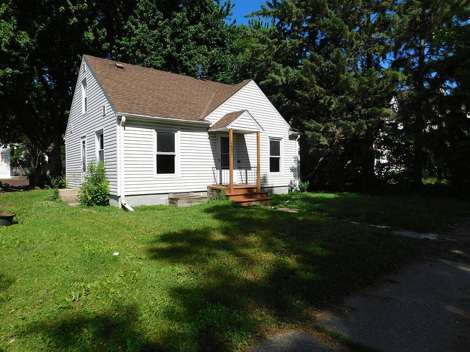 1st image of 2607 Girard Ave N