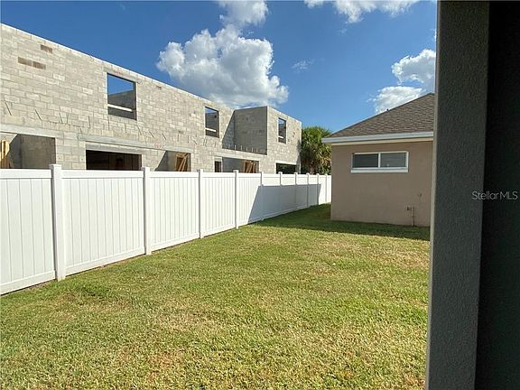 5th image of 521 Glenn Cross Dr