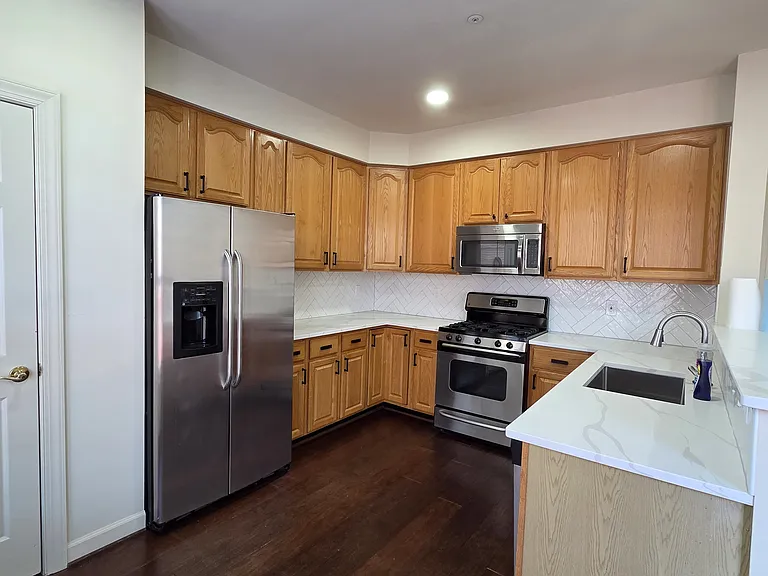 14203 Plum Run Way — Photo 8