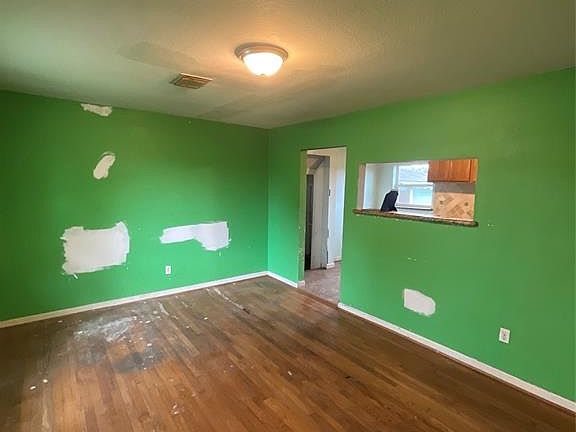 4th image of 1425 Crown St